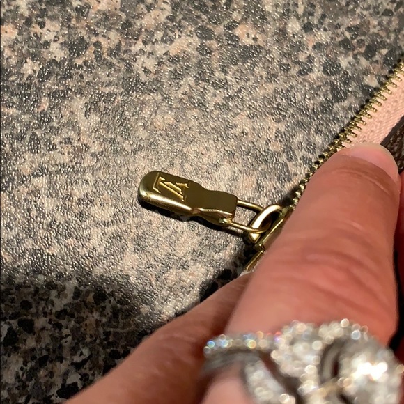 Louis Vuitton Monogram pouch MM size - Picture 5 of 8